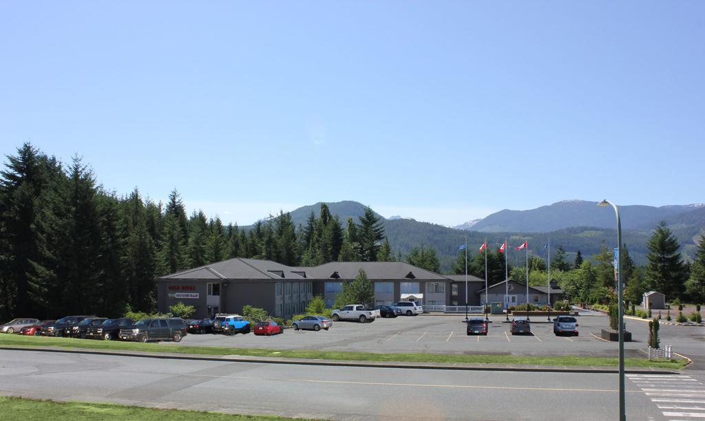 Baymont By Wyndham Gold River Exterior photo